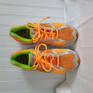 Newton 9.5 Terra momentum